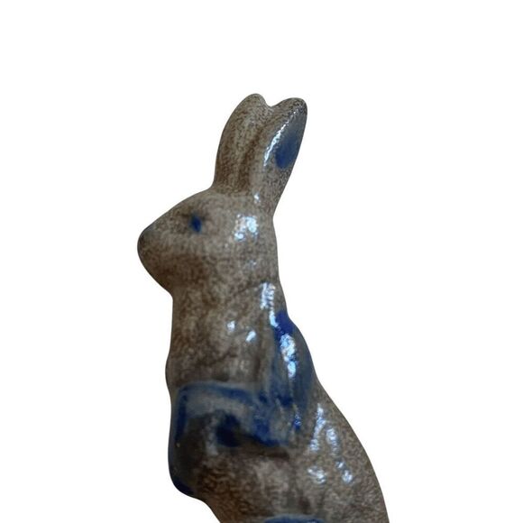 Vintage Ceramic Earthenware Rabbit 2.5" Long Figural Bunny Brooch Pin - Picture 2 of 4